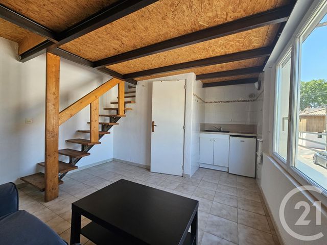 Appartement Duplex à louer - 2 pièces - 19.38 m2 - MONTPELLIER - 34 - LANGUEDOC-ROUSSILLON - Century 21 Vicarello