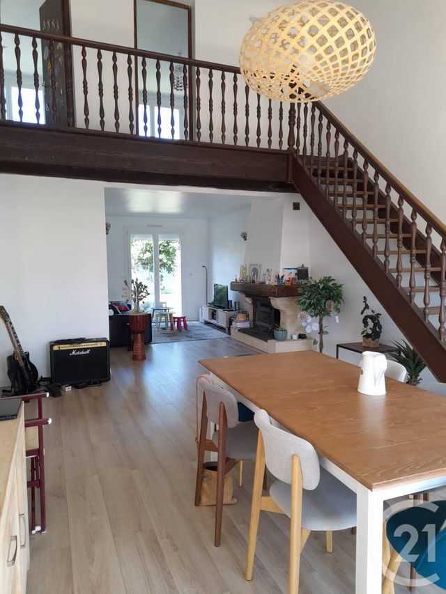 maison à louer - 5 pièces - 128.04 m2 - CASTRIES - 34 - LANGUEDOC-ROUSSILLON - Century 21 Vicarello