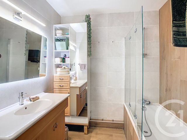 Appartement F4 à louer - 4 pièces - 81.5 m2 - MONTPELLIER - 34 - LANGUEDOC-ROUSSILLON - Century 21 Vicarello