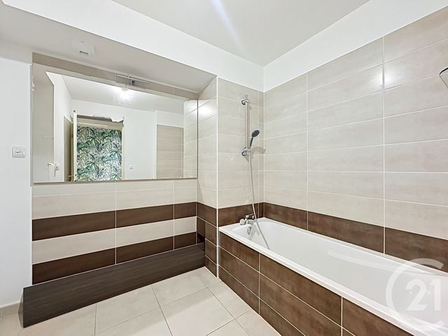 Appartement F3 à vendre - 3 pièces - 80.0 m2 - ST AUNES - 34 - LANGUEDOC-ROUSSILLON - Century 21 Vicarello