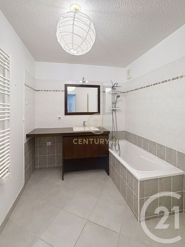 Appartement F3 à vendre - 3 pièces - 67.58 m2 - JACOU - 34 - LANGUEDOC-ROUSSILLON - Century 21 Vicarello