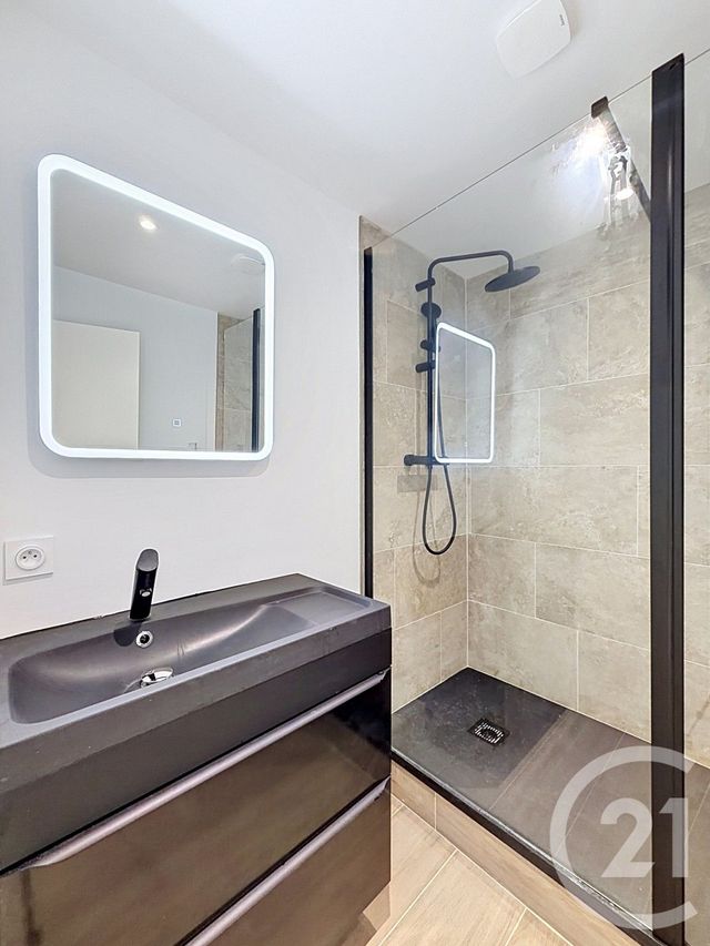 Appartement F3 à vendre - 3 pièces - 67.15 m2 - CASTELNAU LE LEZ - 34 - LANGUEDOC-ROUSSILLON - Century 21 Vicarello