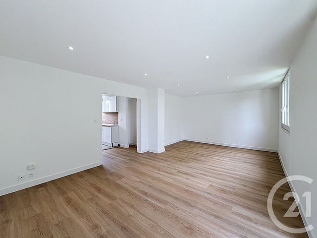 Appartement F3 à vendre - 3 pièces - 67.15 m2 - CASTELNAU LE LEZ - 34 - LANGUEDOC-ROUSSILLON - Century 21 Vicarello
