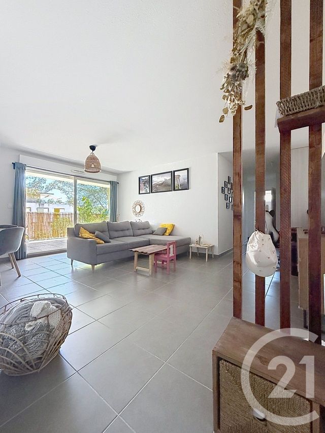 Appartement T3 à vendre - 3 pièces - 66.64 m2 - PRADES LE LEZ - 34 - LANGUEDOC-ROUSSILLON - Century 21 Vicarello