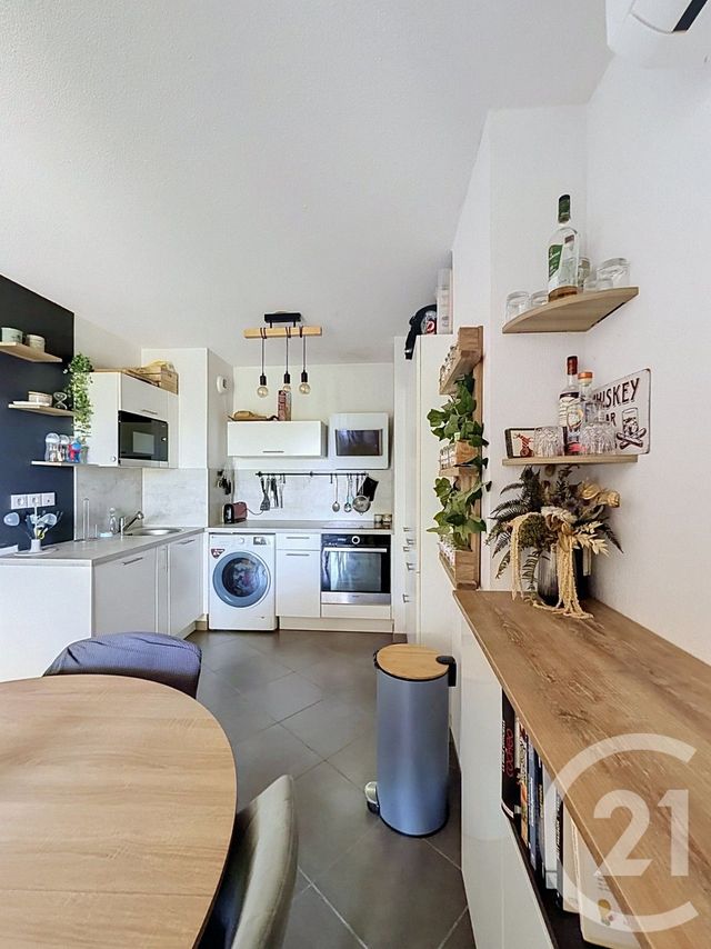 Appartement T3 à vendre - 3 pièces - 66.64 m2 - PRADES LE LEZ - 34 - LANGUEDOC-ROUSSILLON - Century 21 Vicarello