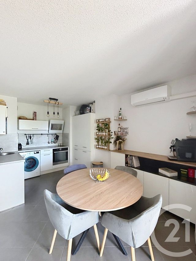 Appartement T3 à vendre - 3 pièces - 66.64 m2 - PRADES LE LEZ - 34 - LANGUEDOC-ROUSSILLON - Century 21 Vicarello