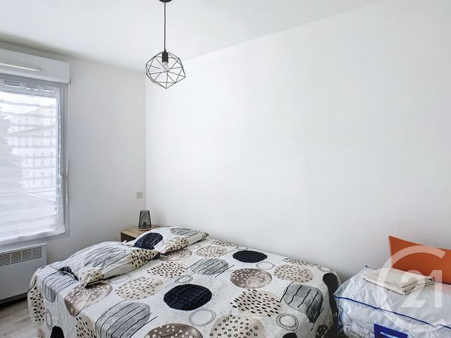 Appartement à louer - 2 pièces - 32.4 m2 - NIMES - 30 - LANGUEDOC-ROUSSILLON - Century 21 Vicarello
