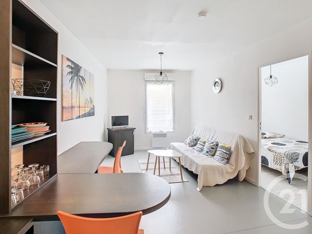 Appartement à louer - 2 pièces - 32.4 m2 - NIMES - 30 - LANGUEDOC-ROUSSILLON - Century 21 Vicarello