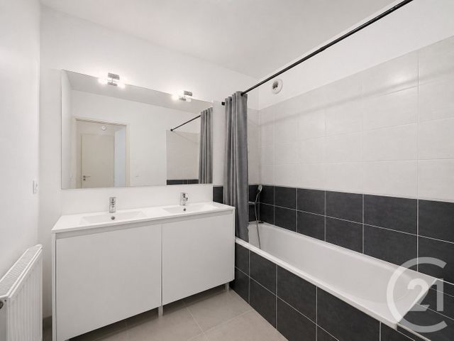 Appartement F3 à vendre - 3 pièces - 66.0 m2 - CASTELNAU LE LEZ - 34 - LANGUEDOC-ROUSSILLON - Century 21 Vicarello