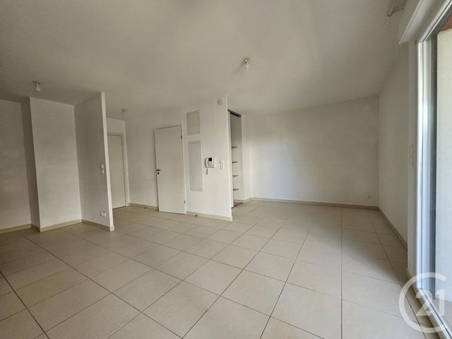 Appartement F1 à louer - 1 pièce - 32.38 m2 - FABREGUES - 34 - LANGUEDOC-ROUSSILLON - Century 21 Vicarello
