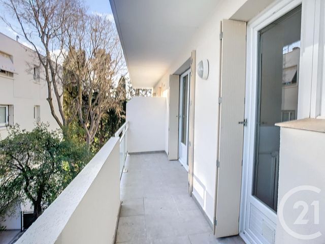 Appartement F3 à louer - 3 pièces - 59.23 m2 - CASTELNAU LE LEZ - 34 - LANGUEDOC-ROUSSILLON - Century 21 Vicarello