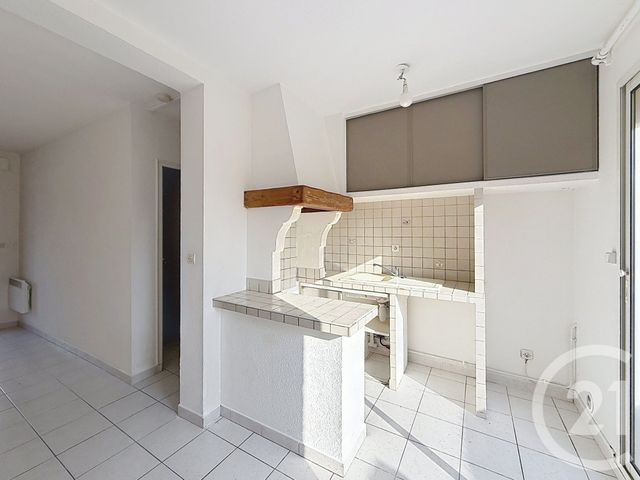 Appartement F3 à louer - 3 pièces - 52.65 m2 - MAUGUIO CARNON - 34 - LANGUEDOC-ROUSSILLON - Century 21 Vicarello