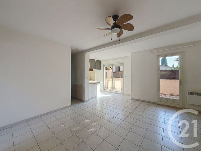 Appartement F3 à louer - 3 pièces - 52.65 m2 - MAUGUIO CARNON - 34 - LANGUEDOC-ROUSSILLON - Century 21 Vicarello