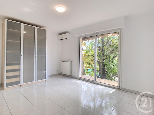 maison à louer - 6 pièces - 194.4 m2 - PEROLS - 34 - LANGUEDOC-ROUSSILLON - Century 21 Vicarello