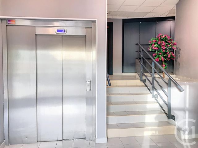 Appartement F2 à vendre - 2 pièces - 45.63 m2 - AIMARGUES - 30 - LANGUEDOC-ROUSSILLON - Century 21 Vicarello