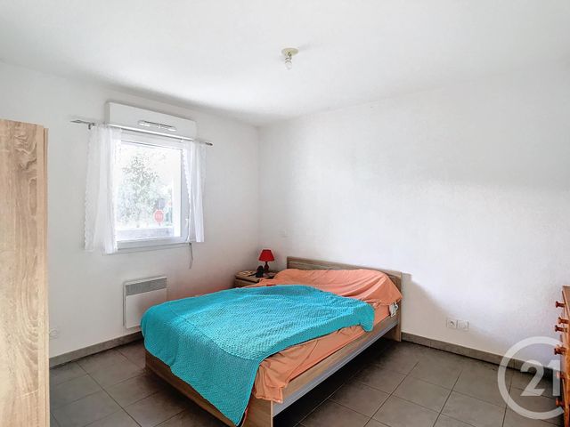 Appartement F2 à vendre - 2 pièces - 45.63 m2 - AIMARGUES - 30 - LANGUEDOC-ROUSSILLON - Century 21 Vicarello