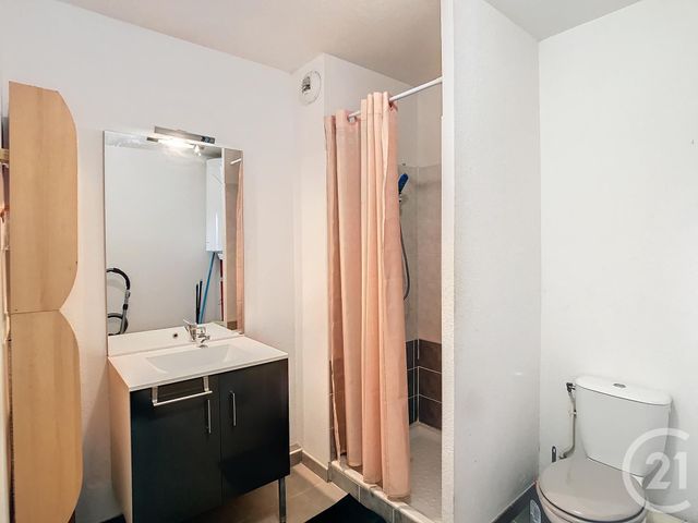 Appartement F2 à vendre - 2 pièces - 45.63 m2 - AIMARGUES - 30 - LANGUEDOC-ROUSSILLON - Century 21 Vicarello