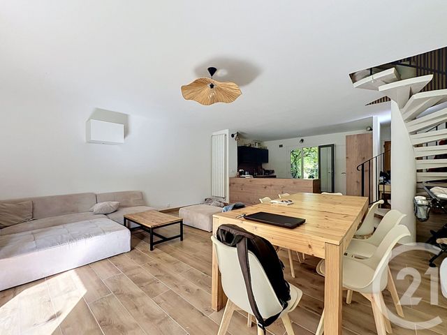 maison à vendre - 6 pièces - 135.0 m2 - LUNEL - 34 - LANGUEDOC-ROUSSILLON - Century 21 Vicarello