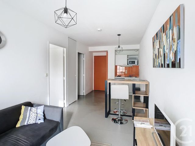 Appartement F2 à louer - 2 pièces - 29.47 m2 - NIMES - 30 - LANGUEDOC-ROUSSILLON - Century 21 Vicarello