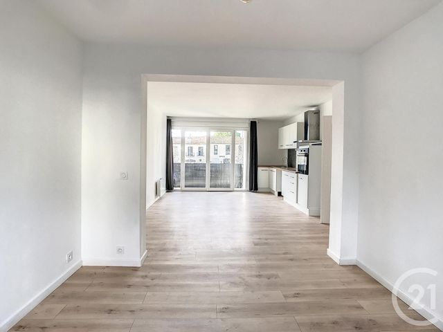 Appartement F4 à louer - 4 pièces - 87.1 m2 - CASTELNAU LE LEZ - 34 - LANGUEDOC-ROUSSILLON - Century 21 Vicarello