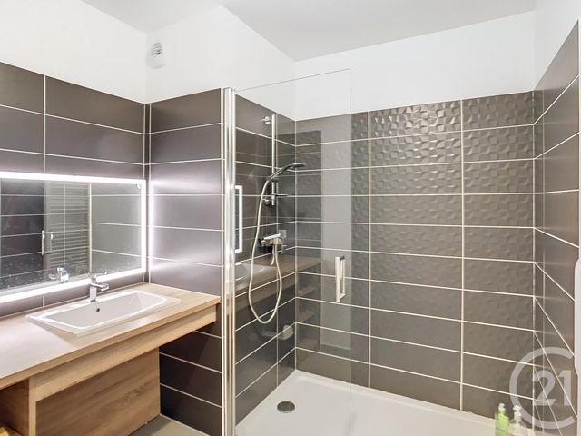 Appartement F3 à vendre - 3 pièces - 62.3 m2 - CASTELNAU LE LEZ - 34 - LANGUEDOC-ROUSSILLON - Century 21 Vicarello
