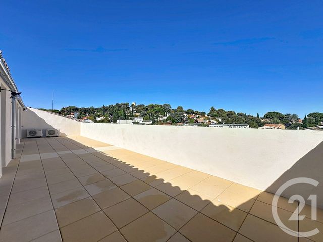 Appartement F3 à vendre - 3 pièces - 81.0 m2 - CASTELNAU LE LEZ - 34 - LANGUEDOC-ROUSSILLON - Century 21 Vicarello