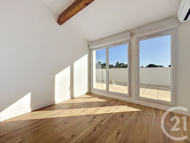 Appartement F3 à vendre - 3 pièces - 81.0 m2 - CASTELNAU LE LEZ - 34 - LANGUEDOC-ROUSSILLON - Century 21 Vicarello