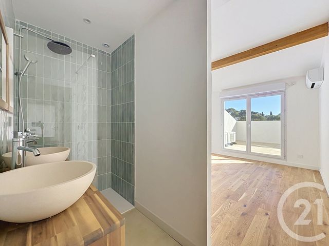 Appartement F3 à vendre - 3 pièces - 81.0 m2 - CASTELNAU LE LEZ - 34 - LANGUEDOC-ROUSSILLON - Century 21 Vicarello