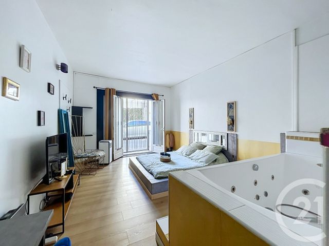 Appartement T2 à vendre - 2 pièces - 35.6 m2 - MONTPELLIER - 34 - LANGUEDOC-ROUSSILLON - Century 21 Vicarello