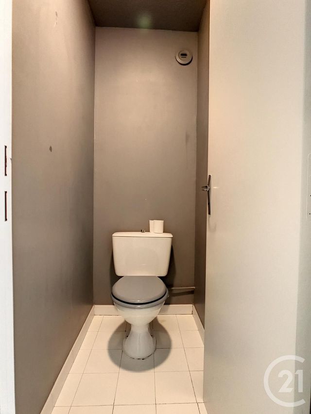 Appartement T2 à louer - 2 pièces - 46.8 m2 - MAUGUIO CARNON - 34 - LANGUEDOC-ROUSSILLON - Century 21 Vicarello