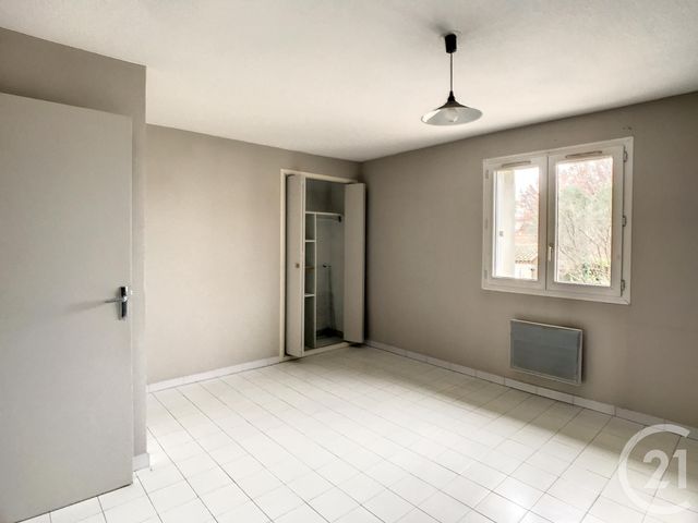 Appartement T2 à louer - 2 pièces - 46.8 m2 - MAUGUIO CARNON - 34 - LANGUEDOC-ROUSSILLON - Century 21 Vicarello