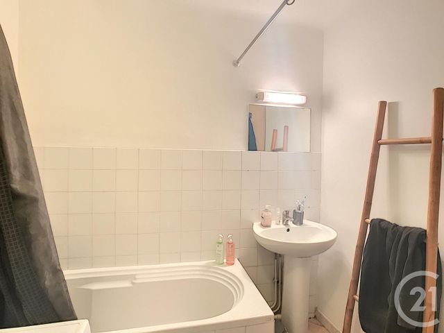 Appartement F2 à louer - 2 pièces - 45.01 m2 - MONTPELLIER - 34 - LANGUEDOC-ROUSSILLON - Century 21 Vicarello