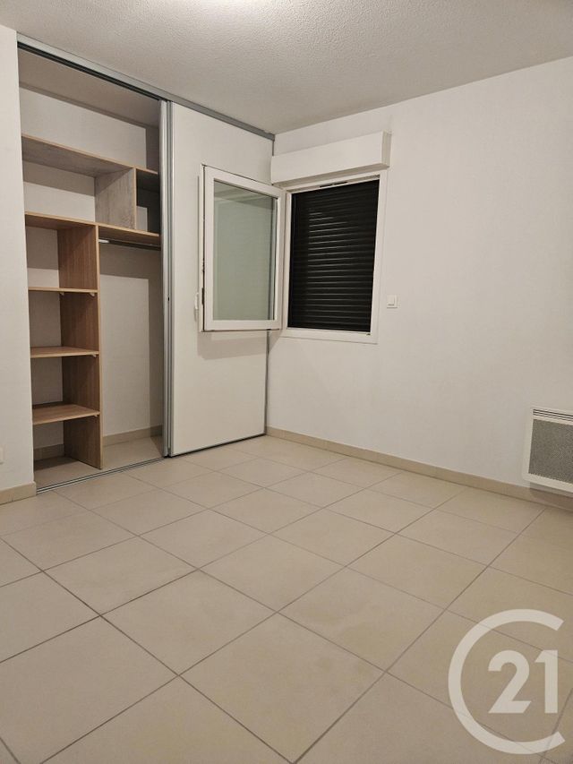 Appartement F2 à louer - 2 pièces - 42.41 m2 - FABREGUES - 34 - LANGUEDOC-ROUSSILLON - Century 21 Vicarello