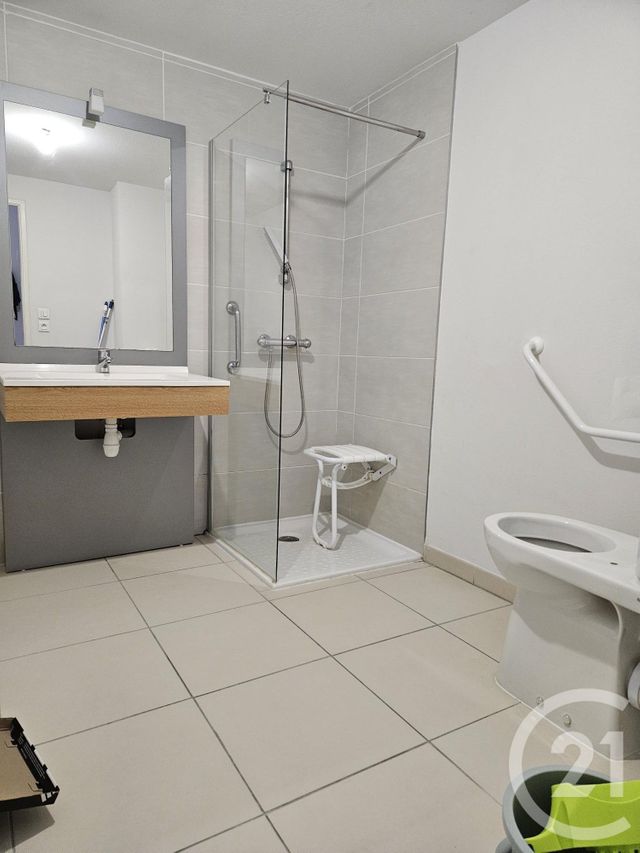 Appartement F2 à louer - 2 pièces - 42.41 m2 - FABREGUES - 34 - LANGUEDOC-ROUSSILLON - Century 21 Vicarello
