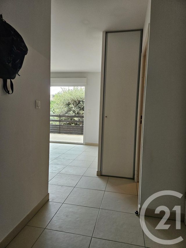 Appartement F2 à louer - 2 pièces - 42.41 m2 - FABREGUES - 34 - LANGUEDOC-ROUSSILLON - Century 21 Vicarello