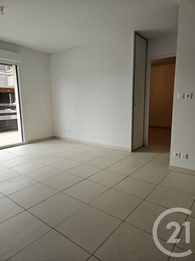 Appartement F2 à louer - 2 pièces - 42.41 m2 - FABREGUES - 34 - LANGUEDOC-ROUSSILLON - Century 21 Vicarello