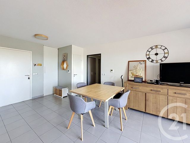 Appartement F4 à vendre - 4 pièces - 79.59 m2 - JUVIGNAC - 34 - LANGUEDOC-ROUSSILLON - Century 21 Vicarello