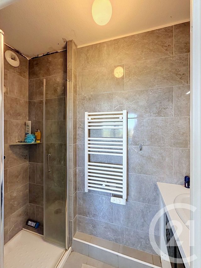 Appartement F4 à vendre - 4 pièces - 79.59 m2 - JUVIGNAC - 34 - LANGUEDOC-ROUSSILLON - Century 21 Vicarello