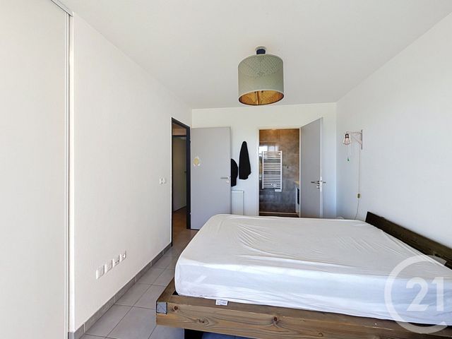Appartement F4 à vendre - 4 pièces - 79.59 m2 - JUVIGNAC - 34 - LANGUEDOC-ROUSSILLON - Century 21 Vicarello