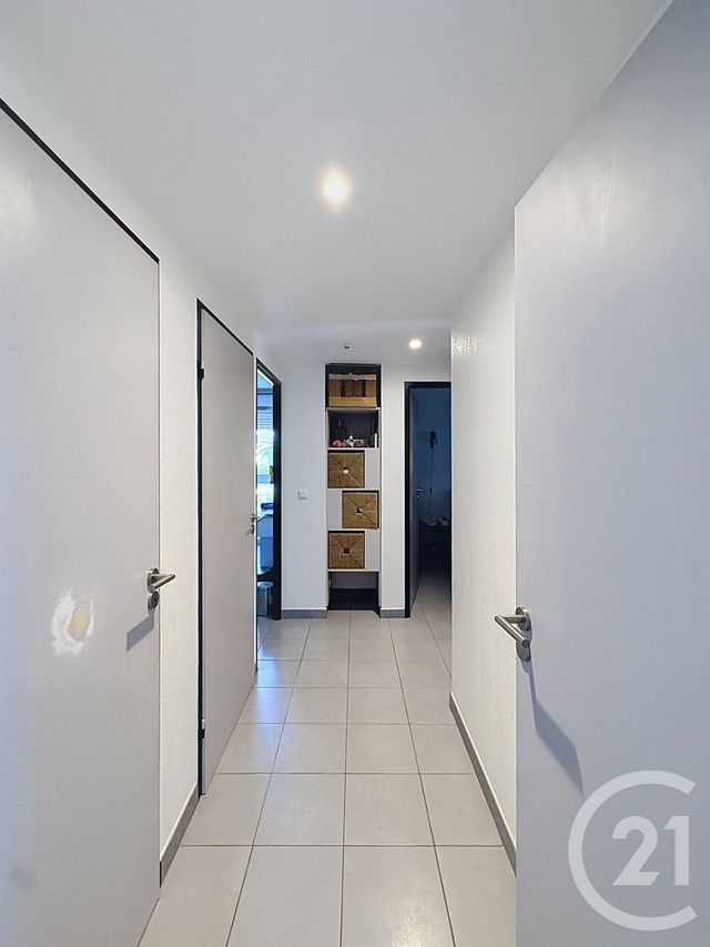 Appartement F4 à vendre - 4 pièces - 79.59 m2 - JUVIGNAC - 34 - LANGUEDOC-ROUSSILLON - Century 21 Vicarello