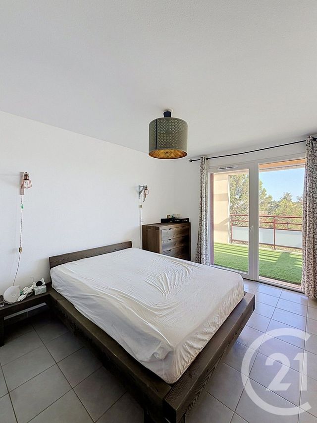 Appartement F4 à vendre - 4 pièces - 79.59 m2 - JUVIGNAC - 34 - LANGUEDOC-ROUSSILLON - Century 21 Vicarello