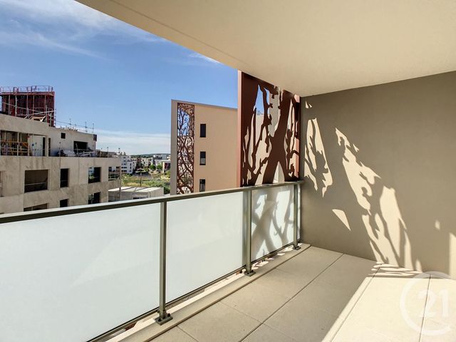 Appartement F2 à louer - 2 pièces - 40.1 m2 - ST JEAN DE VEDAS - 34 - LANGUEDOC-ROUSSILLON - Century 21 Vicarello