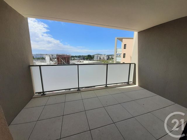 Appartement F2 à louer - 2 pièces - 40.1 m2 - ST JEAN DE VEDAS - 34 - LANGUEDOC-ROUSSILLON - Century 21 Vicarello