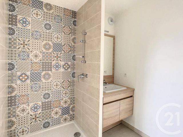 Appartement F2 à louer - 2 pièces - 40.1 m2 - ST JEAN DE VEDAS - 34 - LANGUEDOC-ROUSSILLON - Century 21 Vicarello