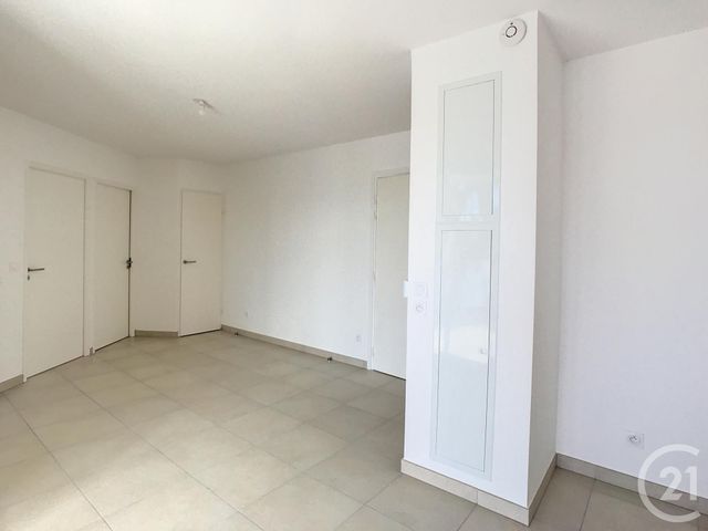 Appartement F2 à louer - 2 pièces - 40.1 m2 - ST JEAN DE VEDAS - 34 - LANGUEDOC-ROUSSILLON - Century 21 Vicarello
