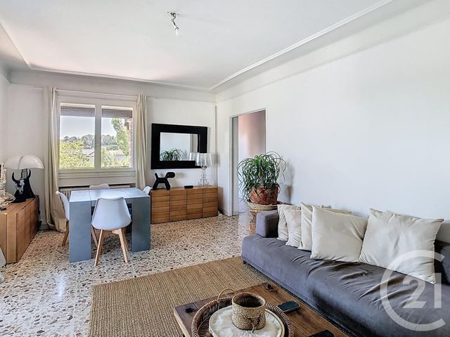 Appartement Duplex à vendre - 6 pièces - 128.6 m2 - ST GELY DU FESC - 34 - LANGUEDOC-ROUSSILLON - Century 21 Vicarello