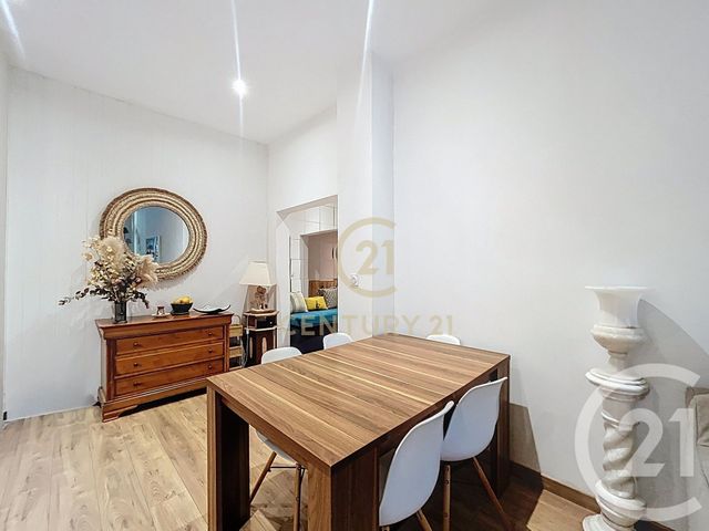 Appartement F4 à vendre - 4 pièces - 95.04 m2 - ST GELY DU FESC - 34 - LANGUEDOC-ROUSSILLON - Century 21 Vicarello