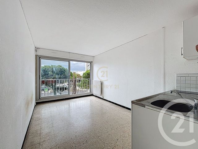 Afficher la photo en grand Appartement F1 à vendre - 1 pièce - 26.14 m2 - MAUGUIO CARNON - 34 - LANGUEDOC-ROUSSILLON - Century 21 Vicarello