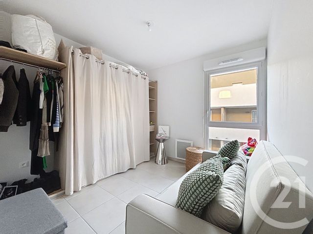 Appartement F3 à vendre - 3 pièces - 56.61 m2 - CASTELNAU LE LEZ - 34 - LANGUEDOC-ROUSSILLON - Century 21 Vicarello