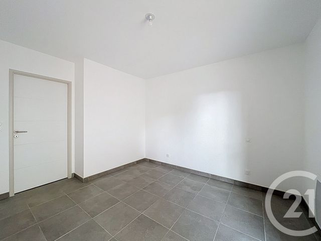 Appartement T3 à vendre - 3 pièces - 82.33 m2 - CASTELNAU LE LEZ - 34 - LANGUEDOC-ROUSSILLON - Century 21 Vicarello